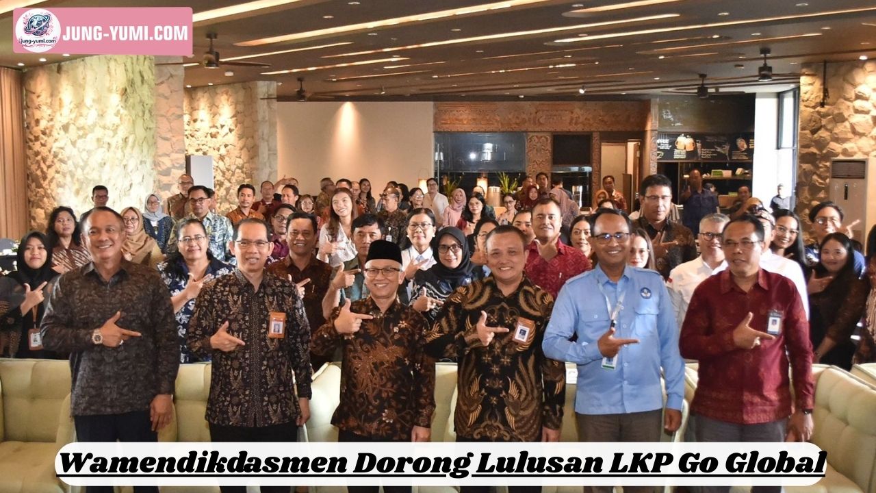 Wamendikdasmen Dorong Lulusan LKP Go Global